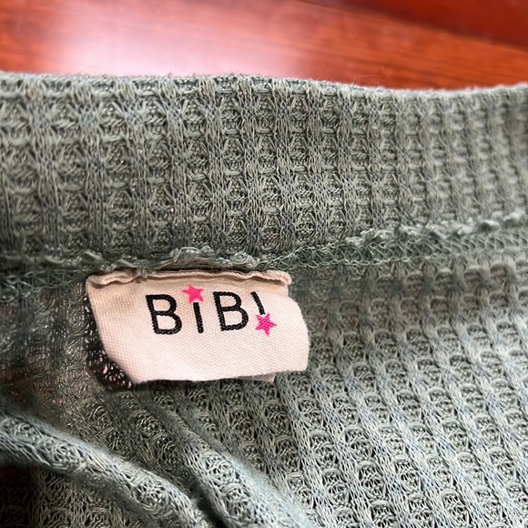 Womens top - Picture 3 of 4